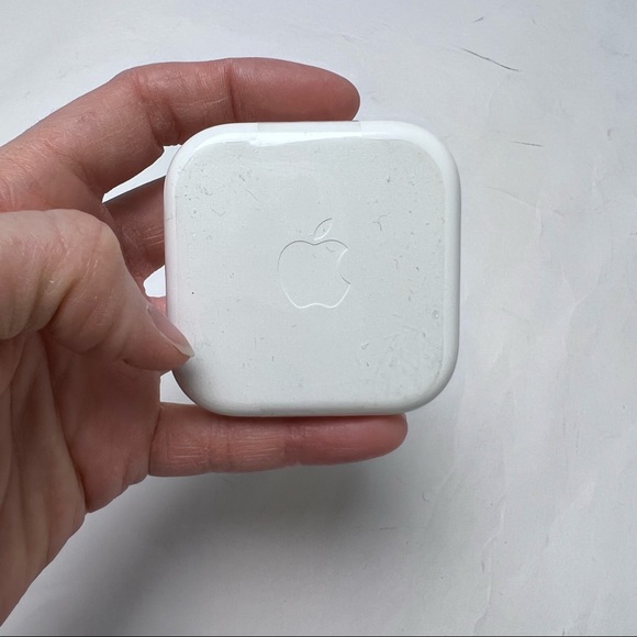 Never Used Apple Headphones - 3.5mm jack - Picture 4 of 4